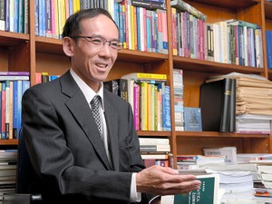 ポピュリズム、それは危険な存在か、民主主義の促進剤か