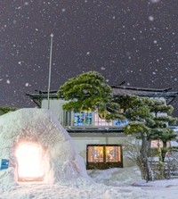 「湯川寺スノーパーク」として境内を開放（筒井さん提供）