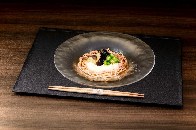 羽田空港・成田空港の日本航空のラウンジで讃岐の「桜うどん」提供　3カ月間の期間限定　香川
