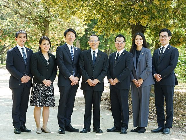 191645 弁護士法人 千瑞穂法律事務所 集合写真 会議中