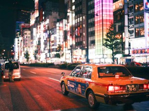 私たちの6年の友情は、たった一晩で見知らぬ男に壊された