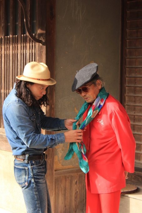 88歳の農家おじいちゃん、超ファンキーなモデルに変身！「見てる方も