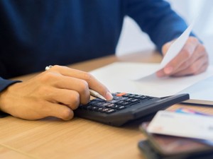 連帯債務も相続する？　支払い義務や相続放棄の方法を弁護士が解説