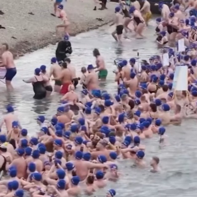 寒中浸かり大会に挑んだ人たち