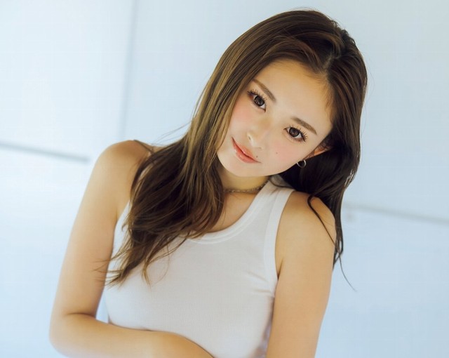 「FLASH」（25年12月23日発売号）で表紙・巻頭を飾ったゆうちゃみⓒ光文社／週刊FLASH（写真・横山マサト）