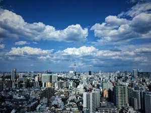 男性が言うとパワハラでも、女性が言うと「辛口」で済むのはなぜか