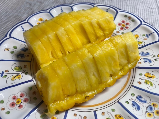 こちらがカットしたパイナップル（画像提供：Mayaさん）