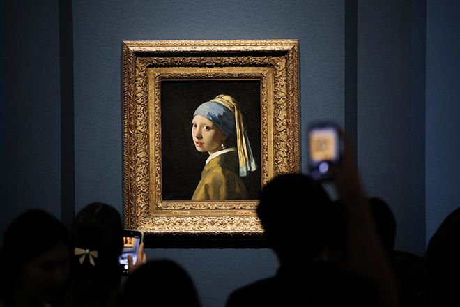 Photo: Asahi Girl with a Pearl Earring Arrives in Osaka for Rare Japan Exhibition