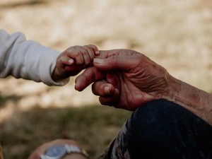 「最期」が近い祖母のために、私は笑顔でい続けると決めた