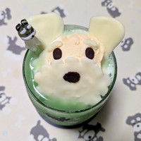 シュナウザーのソーダフロート（画像提供：シュナファイブさん）