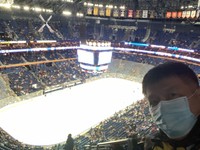 ウインタースポーツの華、ＮＨＬを観戦中