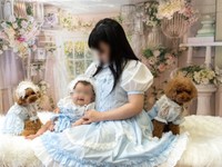 娘さんとお孫さん、さらにはワンちゃんたちまでおそろいのロリータ・ファッション（提供：@noameru_keiichiさん）
