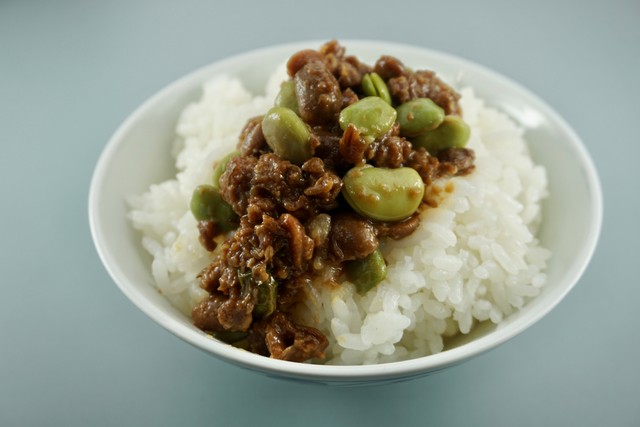 ご飯にのせるだけでもおいしい（東門提供）