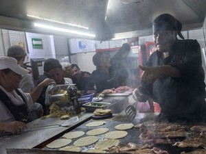 ミシュランで星を取ったタコス屋台　値段は高めでも地元で愛され積み重ねた60年