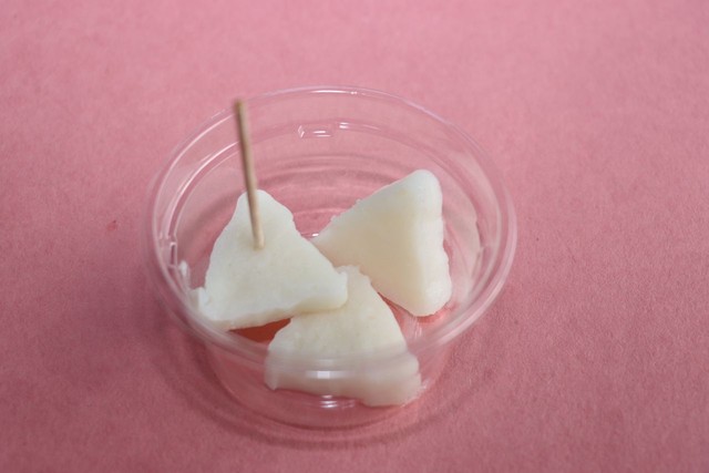 炊いたご飯から作るスイーツ「らいすくりーむ」。コメの甘さともちもちした食感が特徴だ