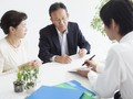 家族信託で利益を受ける「受益者」に通知は必要？　贈与との違いを解説　