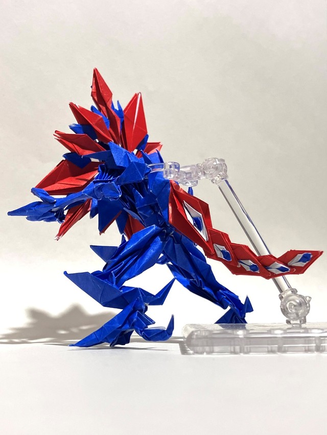 本物のみゃくみゃくよりしっぽが長い！