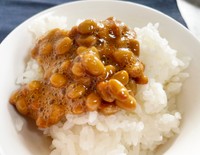 ご飯がやたらと進む「ご飯に合う濃厚うなぎ蒲焼タレで食べる旨〜い小粒納豆」