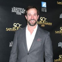 　ノア・ワイリー