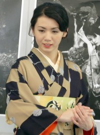 小島可奈子＝2008年1月撮影
