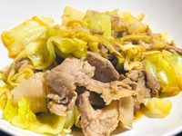 実家の母親から送られてきたレシピ「切り干し大根とキャベツの豚肉炒め」＝こんでんえいねんしざいほうさんのX（@hiroju5555）より