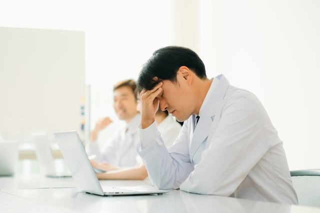 ワークライフバランス整えるため転職を考える40・50代が多いそうです　※画像はイメージです（buritora/stock.adobe.com）