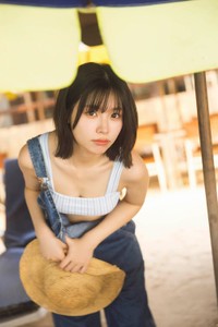 Liyuu 2nd写真集先行カット（撮影／藤本和典）