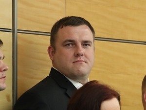 5カ国語操る元力士、いまは国会議員　「把瑠都」に聞いた、小国のいいところ