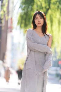 小島梨里杏さん©KADOKAWA／写真：佐藤佑一