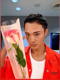 眉アートメークで印象激変。「東京ホテイソン」のショーゴさん（本人の公式Xから）
