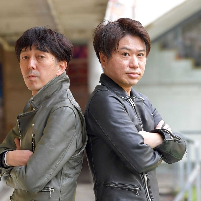 2丁拳銃の小堀裕之（左）と川谷修士