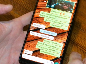 世界をにらみ、キリル文字やめた　旧ソ連のカザフスタン、ロシア離れまた一歩