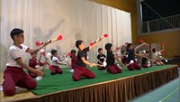 魅力は銭の鳴る音　古くから伝わる民俗楽器「銭太鼓」の練習に小学生が励む　岡山・高梁市