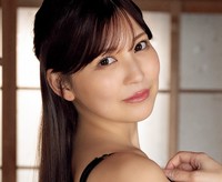 成瀬かのん（撮影／武田敏将　ヘアメイク／堀口有紀　スタイリング／毛塚由恵）