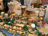 サンマリノ共和国や港町を再現したミニチュアの街。細部まで工夫され、木のぬくもりが伝わってくる