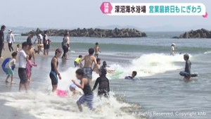 お盆休み最終日も仙台は猛暑日　海水浴場にぎわう