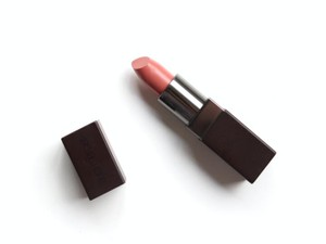 ある女性の唇に魅せられて。アメリカで口紅が宝物になった理由。