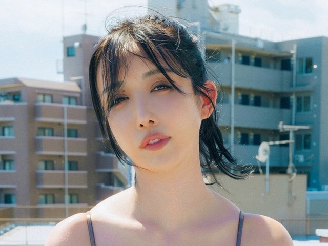 「FLASH」（25年11月11日発売号）に登場した蒼山怜ⓒ光文社／週刊FLASH（写真・友野雄）