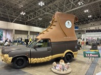 イベントに登場したブーツモービル（L.L.Bean公式X（@LLBeanJapan）の投稿から）