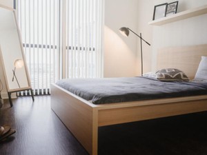 在宅勤務で睡眠障害を起こし、夜11時にベッドへ入っても朝4時まで眠れない