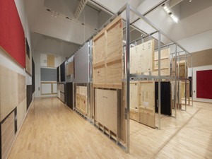 戦争画は芸術かプロパガンダか　日本人は鑑賞禁止の美術展、「再現」した藤井光の視点