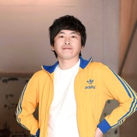 お笑いコンビ「しずる」の純さん（2022年撮影）