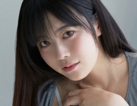 東雲うみが表紙＆巻頭を飾るグラビアムック『FRIDAY GOLD 2026 Summer』©講談社