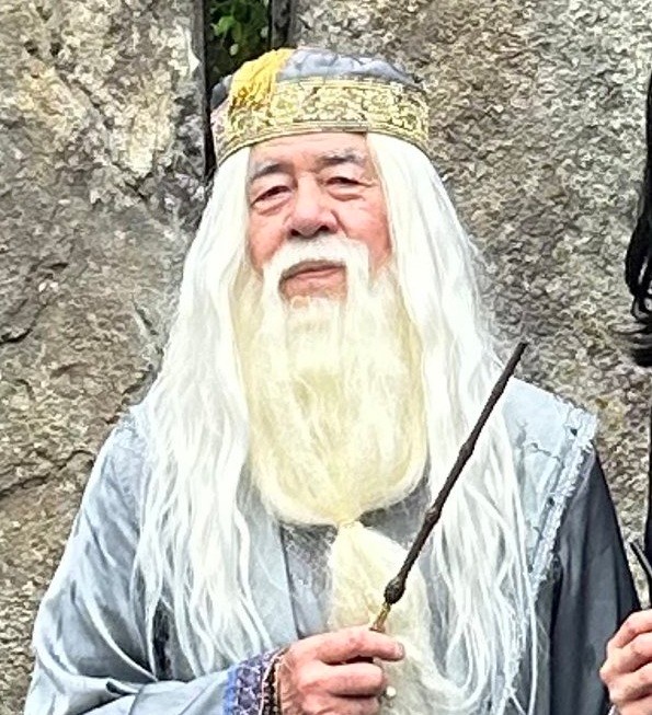 75歳のコスプレイヤー！？映画「ハリー・ポッター」のダンブルドア校長に変身（いずれも異世界おじいちゃん提供）