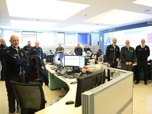 災害対応「先進国」イタリア　脱・自治体任せの避難所運営、被災者への温かい食事も