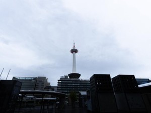 実家を出てエセ関西弁生活。地元に帰りたいけど、仕事も頑張りたい