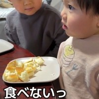 弟「食べない！」（お母さん「Ryo.Kei...」提供、Instagramよりキャプチャ撮影）