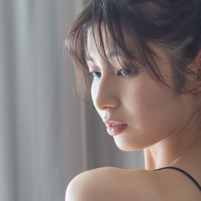 大島璃乃1st写真集「RiNo」（Ⓒ西條彰仁／講談社）