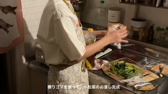 夕飯の支度をする様子／こよみさん提供