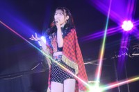 ソロを披露する松永里愛
